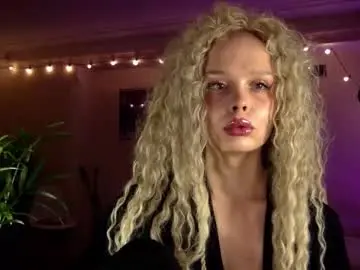 icecreamamy from chaturbate