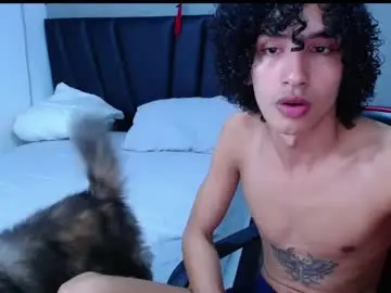 tayronx33 from chaturbate