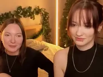 Chaturbate Live Sex Cam of _reverse_gang_