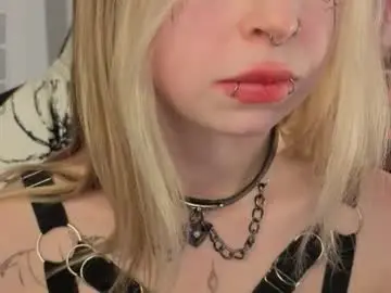 Chaturbate Live Sex Cam of leiladwight