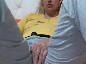 Chaturbate Adult Webcams of sarasexx33