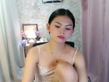 Chaturbate Free Porn Cam of yourlovelytranspinay