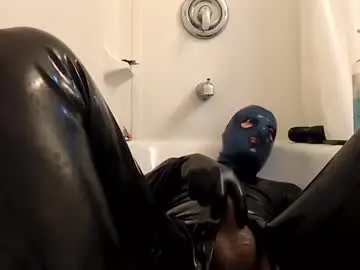 Chaturbate Live Sex Cam of 1toxiclust