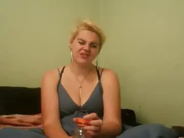 Chaturbate Live Sex of curvymom2025