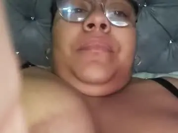 Chaturbate Live Sex Cam of angy_ro12