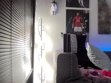 Chaturbate Watch Live Sex Cams of suzyishellawet