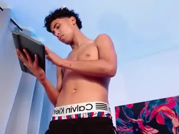 Chaturbate Free Porn Cam of mattgolden_