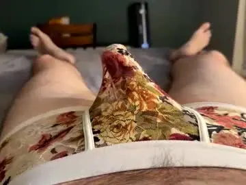 Chaturbate Sex Chat of onmyknees007