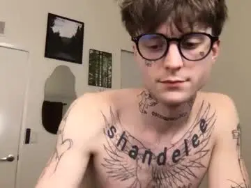 prettyboyszn from chaturbate