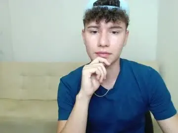 Chaturbate Live Sex Cam of adrian_morelli