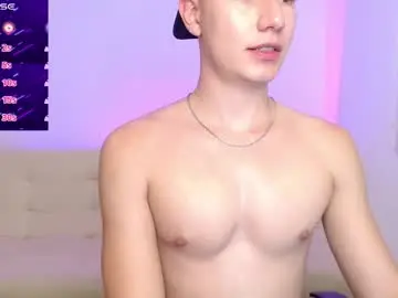 Chaturbate Live Sex Cam of adrian_morelli