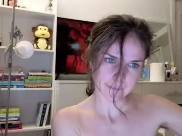 Chaturbate Live Sex Cam of bella_alice