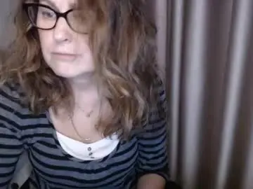 lauraoven1 from chaturbate