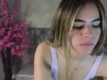 Chaturbate Live Porn of lilith4_s