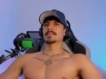 Chaturbate Watch Live Sex Cams of lukeetaylor_