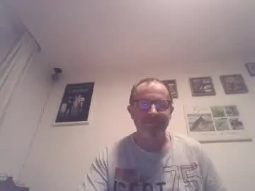 Chaturbate Live Porn of zippi55