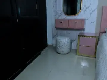 Chaturbate Free Live Porn of littledoll1___