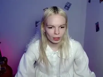 emily_nyaffe from chaturbate