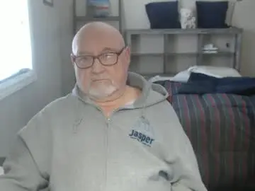 Chaturbate Live Sex Cam of creamormilk