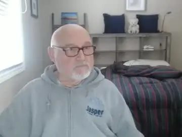 Chaturbate Live Sex Cam of creamormilk