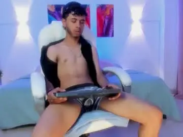 Chaturbate Free Live Porn of mikhellennox