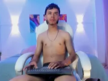 Chaturbate Sex Chat of mikhellennox