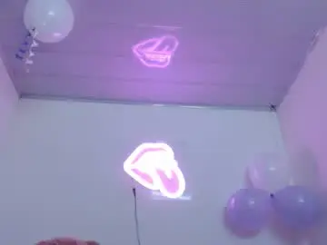 Chaturbate Live Porn of valerii__fox_69