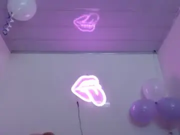 Chaturbate Free Porn Cam of valerii__fox_69