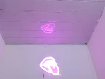 Chaturbate Live Porn of valerii__fox_69