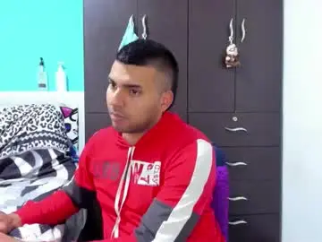 Chaturbate Watch Live Sex Cams of scarletandryan28