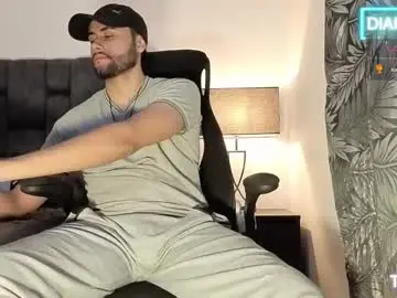 Chaturbate Live Sex Cam of thomas_redcol