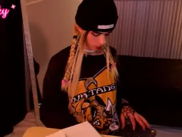 Chaturbate Live Sex Cam of vicky_fant4sy