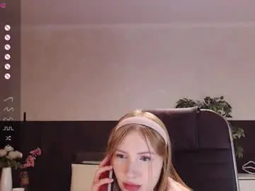 Chaturbate Live Sex Cam of sexy_red_foxx