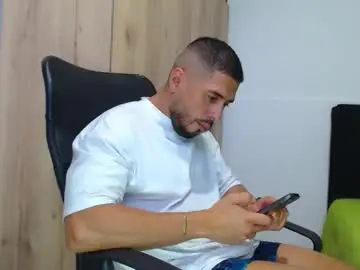 Chaturbate Free Live Porn of walter_brownn01