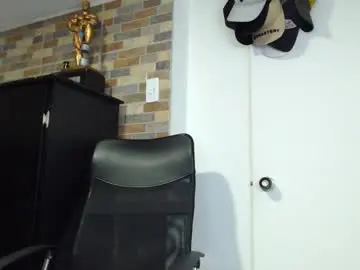 Chaturbate Adult Video Chat of walter_brownn01