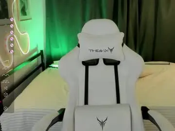 annagrees1 from chaturbate