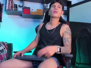 Chaturbate Live Porn of _massimo_02