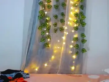 Chaturbate Free Live Porn of cumb0y_squirtgirl