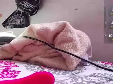 Chaturbate Free Live Porn of cumb0y_squirtgirl