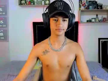 Chaturbate Adult Video Chat of alejoo_storms