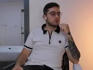 Chaturbate Nude Webcam of ethan_greys