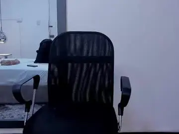 Chaturbate Live Sex Cam of ethan_greys