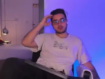 Chaturbate Nude Webcam of ethan_greys