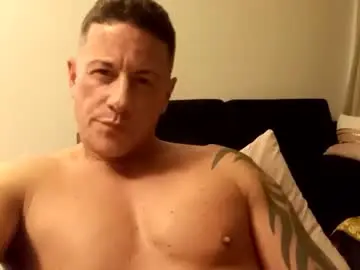 Chaturbate Live Sex Cam of nichollsmark12