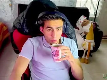 Chaturbate Sex Cam of esteban_y_heidy