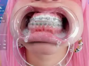 Chaturbate Best live sex cam show of miss_lucyla