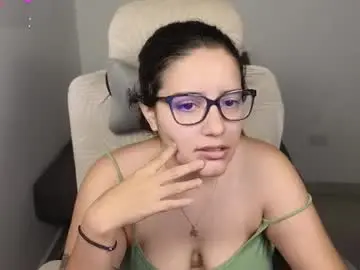 Chaturbate Live Sex Cam of moonwoman_