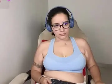 Chaturbate Free Live Porn of moonwoman_