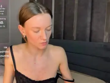 Chaturbate Adult Video Chat of evatoniz