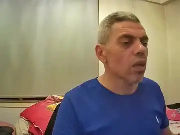 Chaturbate Live Sex Cam of lily_lovelyman_